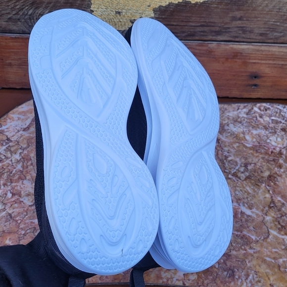 Women's Lightweight Breathable Flying Sneakers Sz 11.5 - Picture 9 of 14